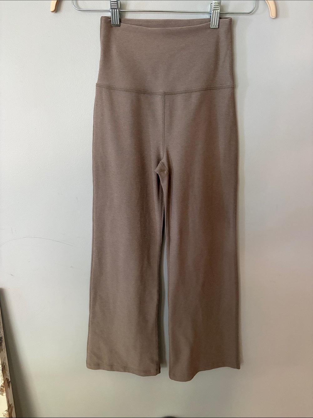 Beyond Yoga Spacedye Retro Crop Pant Birch Heather size Small - Picture 4 of 11